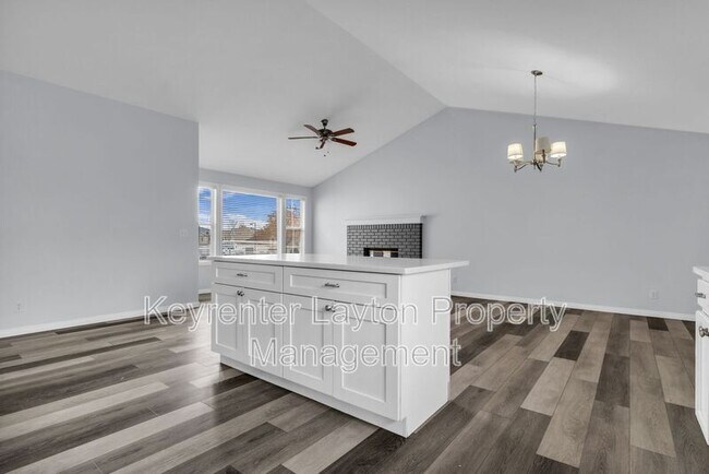 Building Photo - 2339 Lindsay Wood Ln