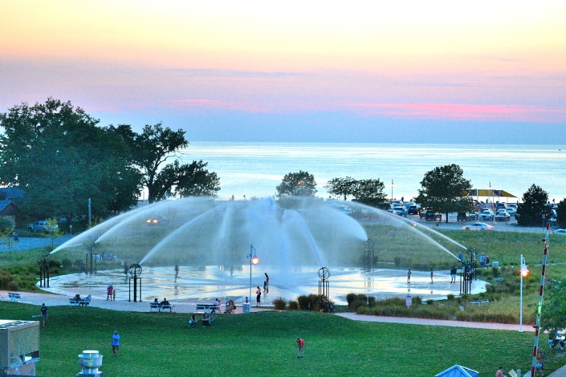 Building Photo - 2508 Lakeshore Dr