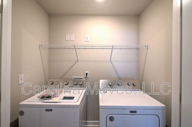 Building Photo - 500 Benoni Pl