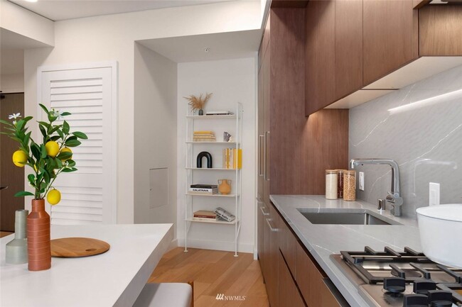 Building Photo - 1Bd/1Ba Seattle Condo