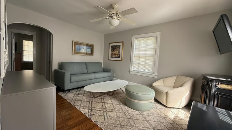 Building Photo - 801 5th Ave