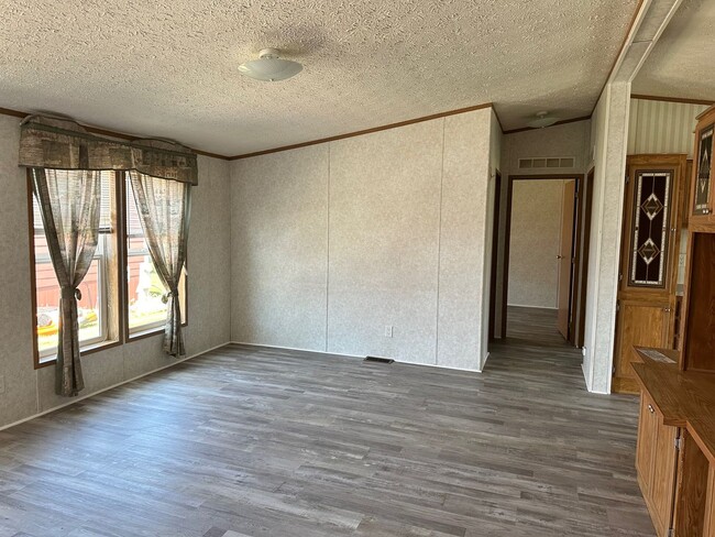 Building Photo - 2741 Crab Tree St