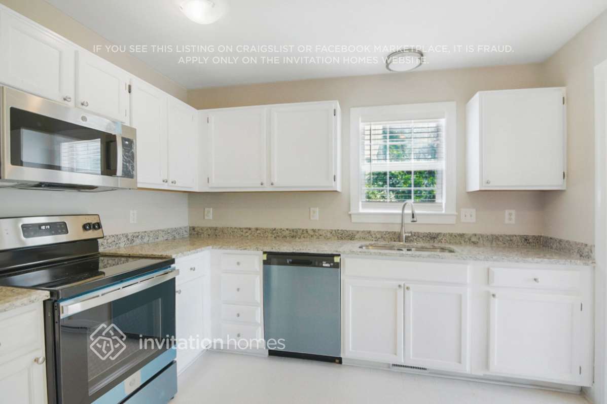 Building Photo - 601 Flicker Ct
