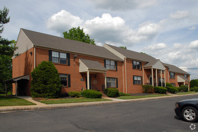 Primary Photo - Heather Hill Apartments