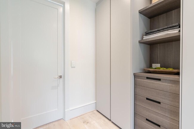 Building Photo - 1604 13th St NW