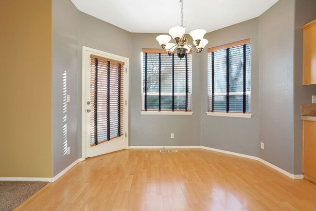 Building Photo - 4Bd/2.5Ba Two Story House - Available Soon!