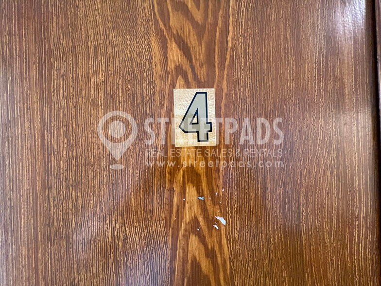 Building Photo - 1151 Beacon St