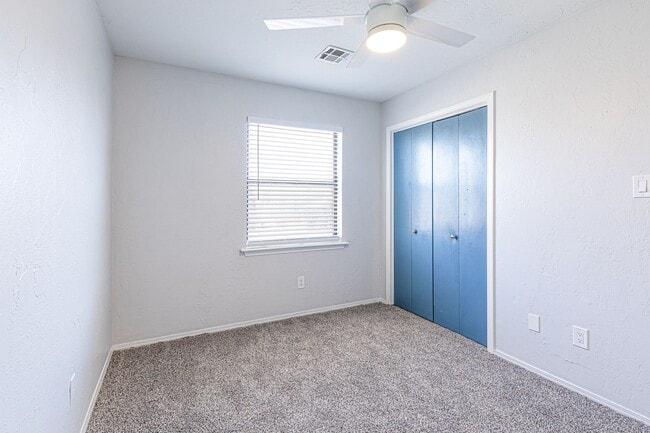 Building Photo - 2902 NW 45th Pl