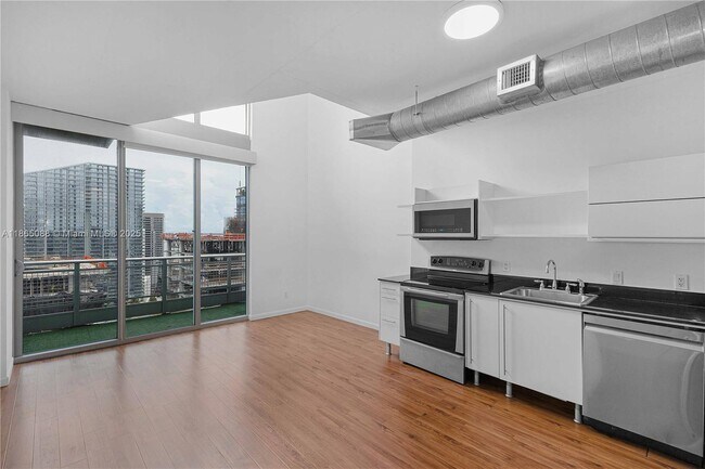 Building Photo - 690 SW 1st Ct