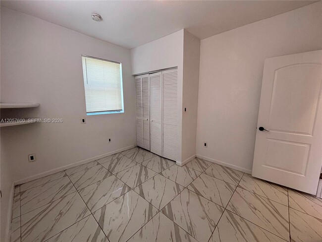 Building Photo - 1079 NW 112th Terrace