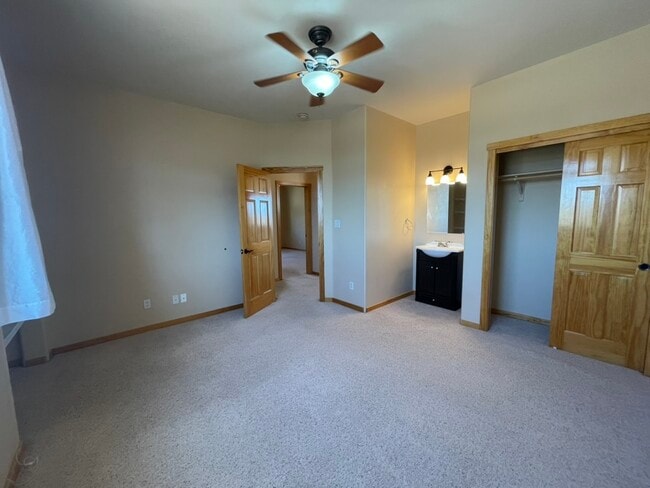Building Photo - 6809 Chapingo Rd NE