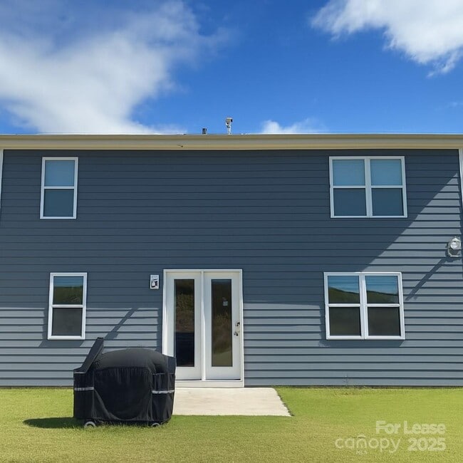 Building Photo - 6010 Walkers Run Dr