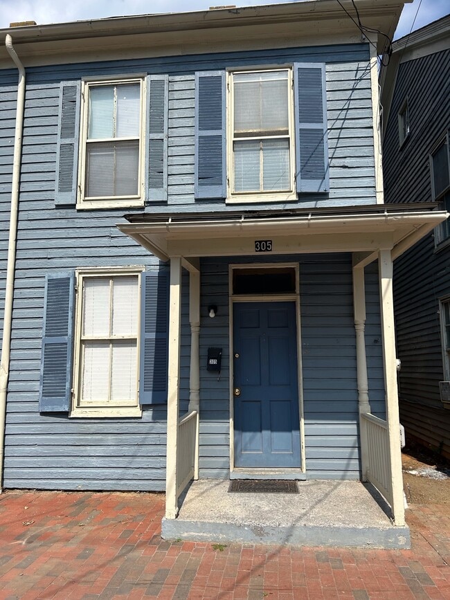 Building Photo - 307 S Kent St