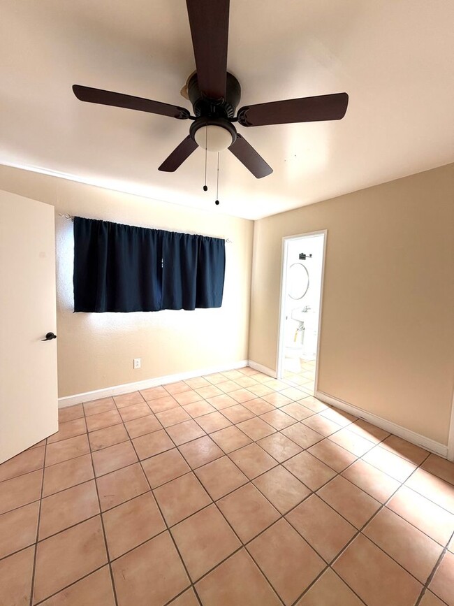 Building Photo - Newly Remodeled 3 Bedroom 2 Bathroom Home