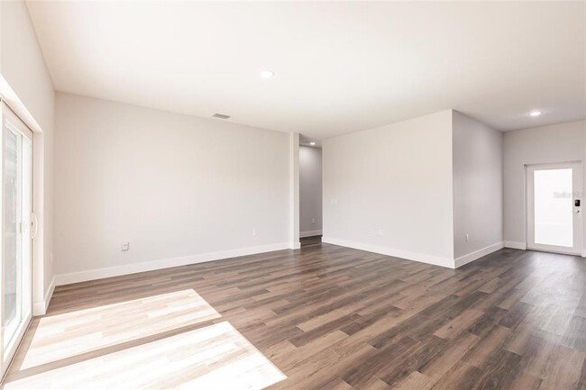 Building Photo - 13089 Xavier Ave