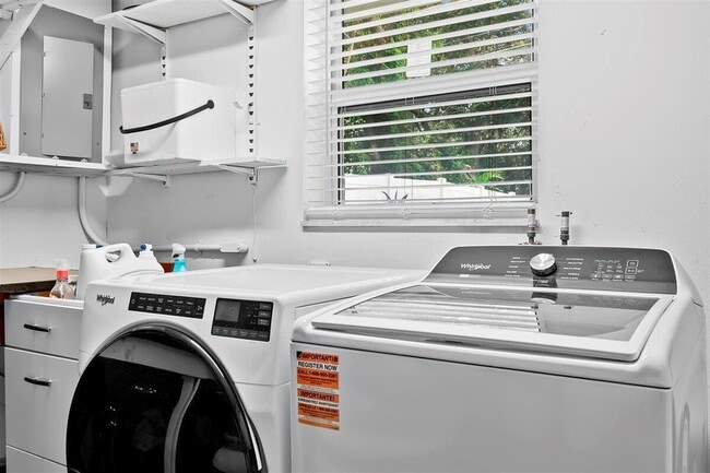 Building Photo - 1518 Lance Rd