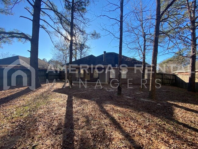 Building Photo - 6253 Sycamore Dr