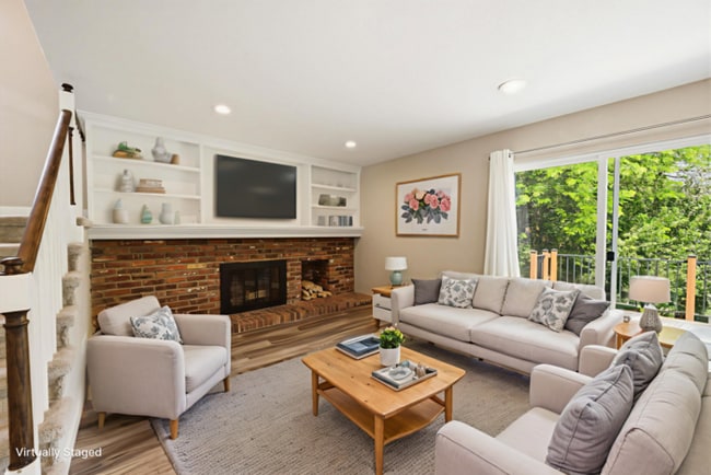 Building Photo - Spacious 4BR Home with Finished Basement, Private Yard & Community Amenities