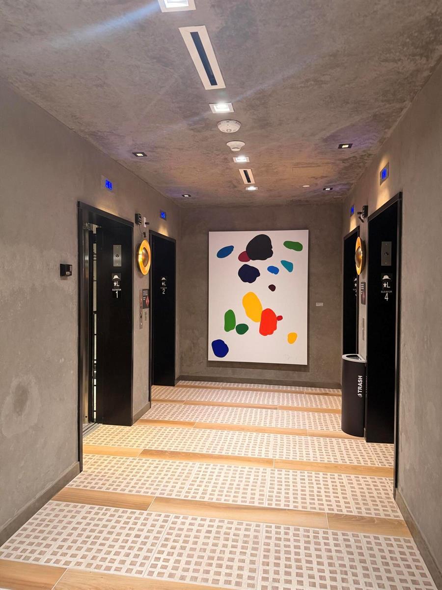 Building Photo - 225 N Miami Ave