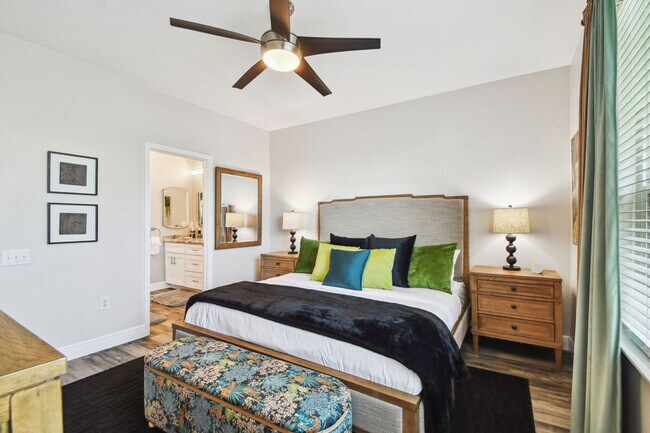 Building Photo - 3174 Bayshore Oaks Dr