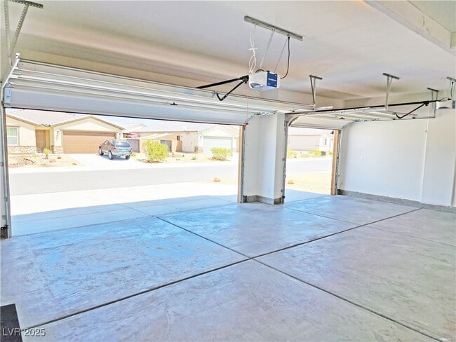 Building Photo - 3575 E Wallowa Dr