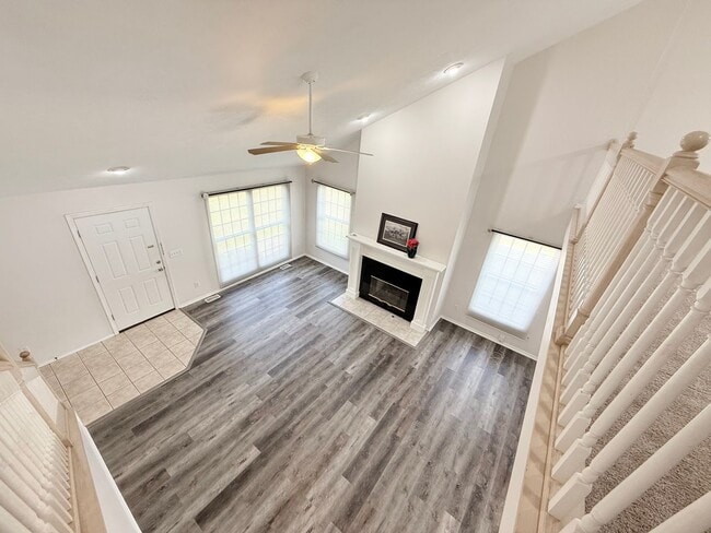 Building Photo - Photos Coming Soon – 3 Bedroom, 3.5 Bathro...