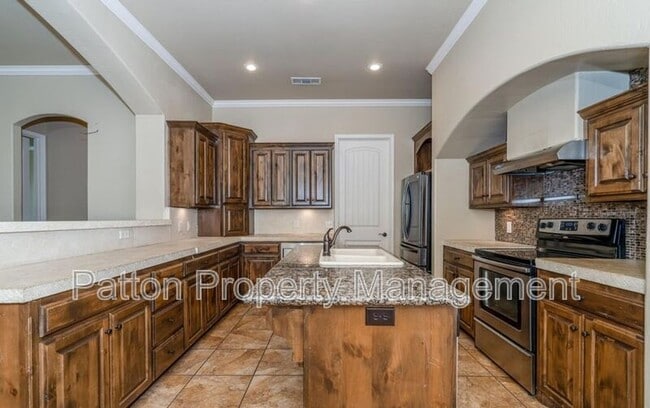 Building Photo - 7900 Shreveport Dr