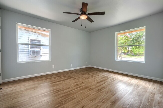 Building Photo - 2329 San Medina Ave