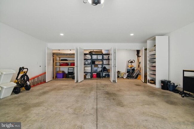 Building Photo - 317 Clearview Ave