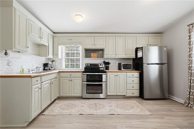 Building Photo - 1817 Hardman Ln