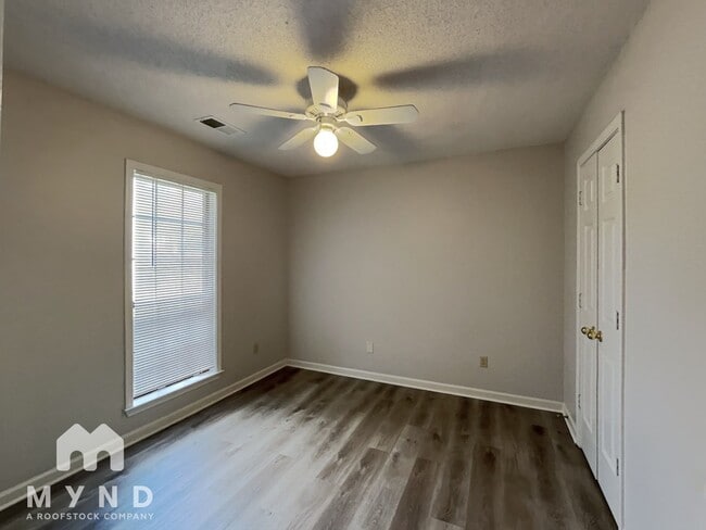 Building Photo - 7709 Shadow Fork Ln