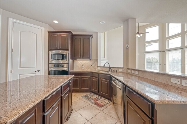 Building Photo - 27415 Blinkwood Park