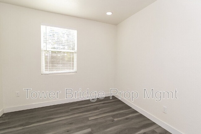 Building Photo - 3741 Jasmine St