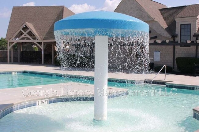 Building Photo - 123 Magnolia Pl