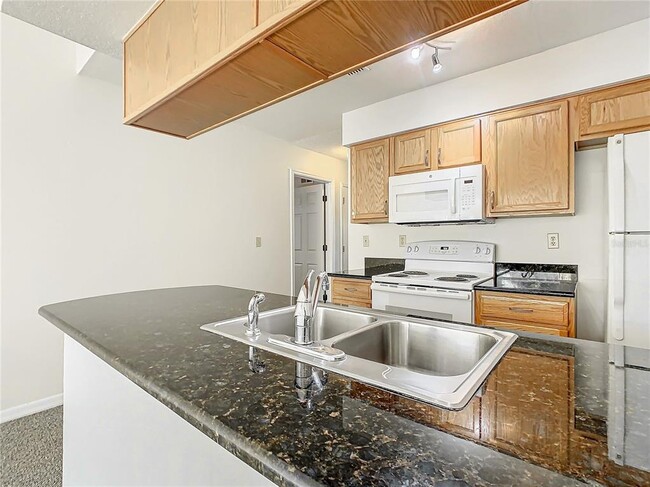 Building Photo - 2721 N Poinciana Blvd