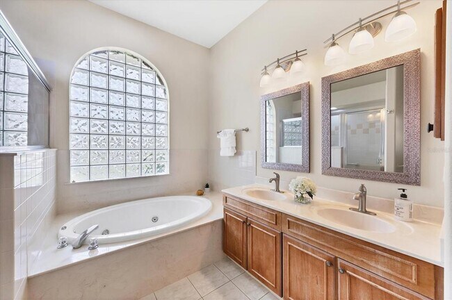 Building Photo - 6392 Woodbirch Pl