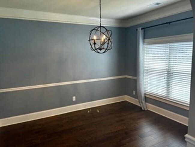 Building Photo - Spacious 5BR/4BA Home in Desirable Lexington Neighborhood – Bright Layout, Great Storage & Prime ...