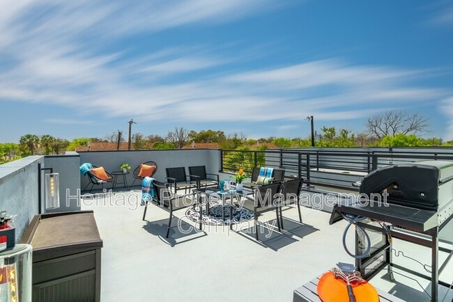 Building Photo - 719 Eleanor Ave