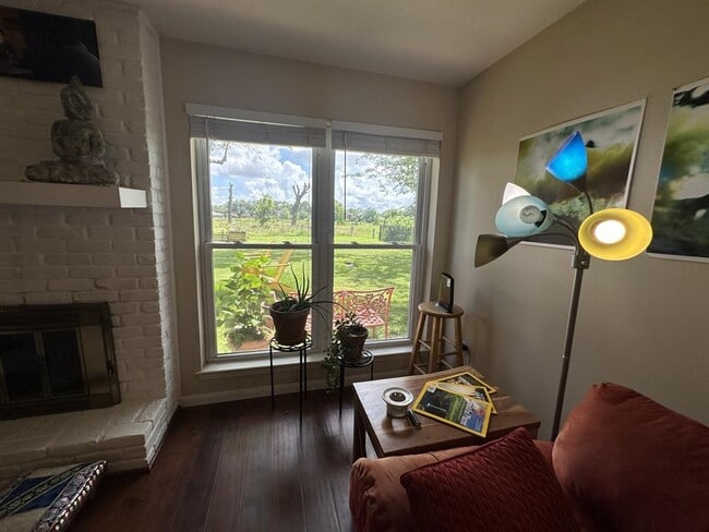 Building Photo - 15806 Torry Pines Rd