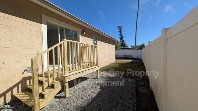 Building Photo - 1716 W Flora St