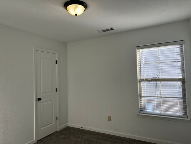 Building Photo - 321 Switchgrass Cove