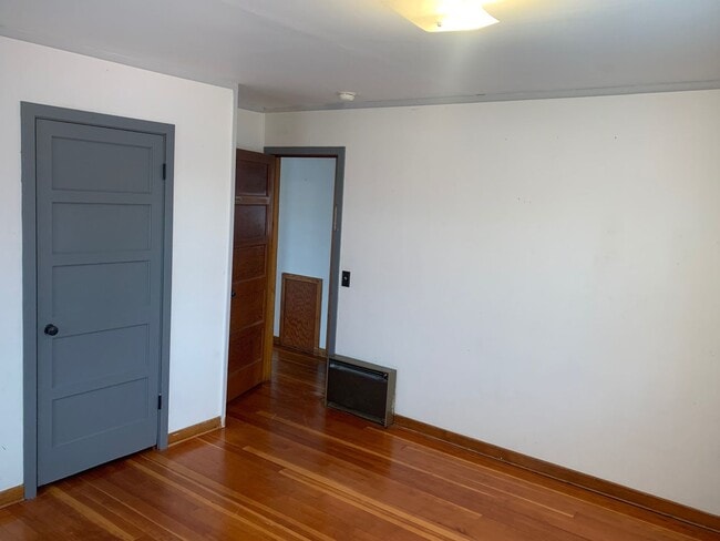 Building Photo - 1310/1312 Williams Blvd