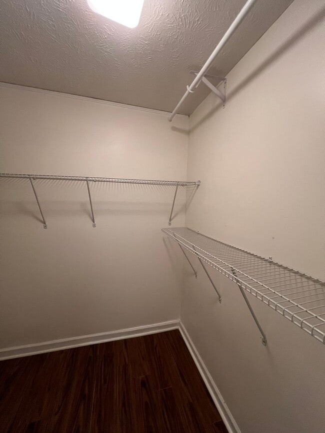 Building Photo - Nice 3 Bedroom 2 Bath plus Bonus Room in Murfreesboro - Available Immediately!