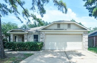 Building Photo - 17902 Autumn Hills Dr