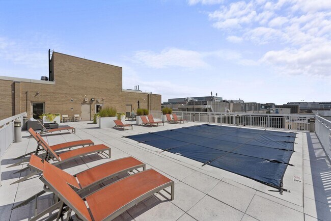 Building Photo - 1260 21st St NW