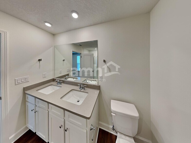 Building Photo - 8549 Belfort St