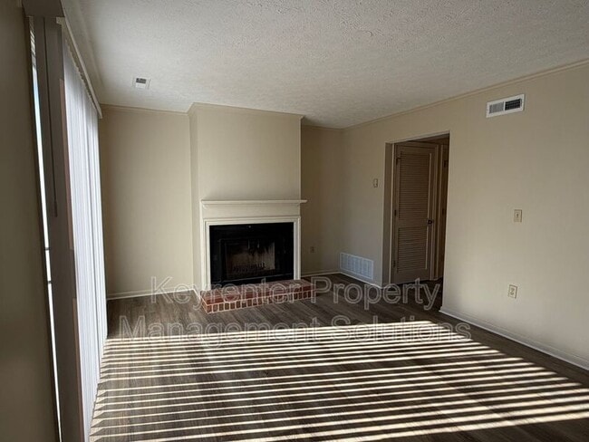 Building Photo - 700 Rife Rd