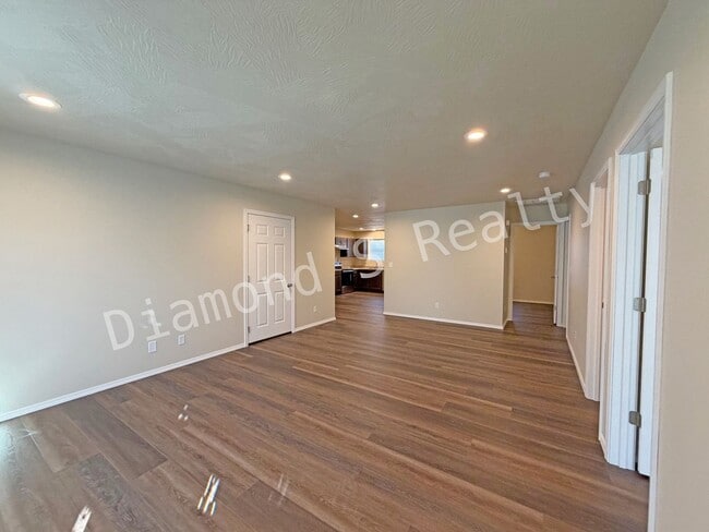 Building Photo - **MOVE IN SPECIAL!** Brand New Build - Conveniently Located near National and Kearney