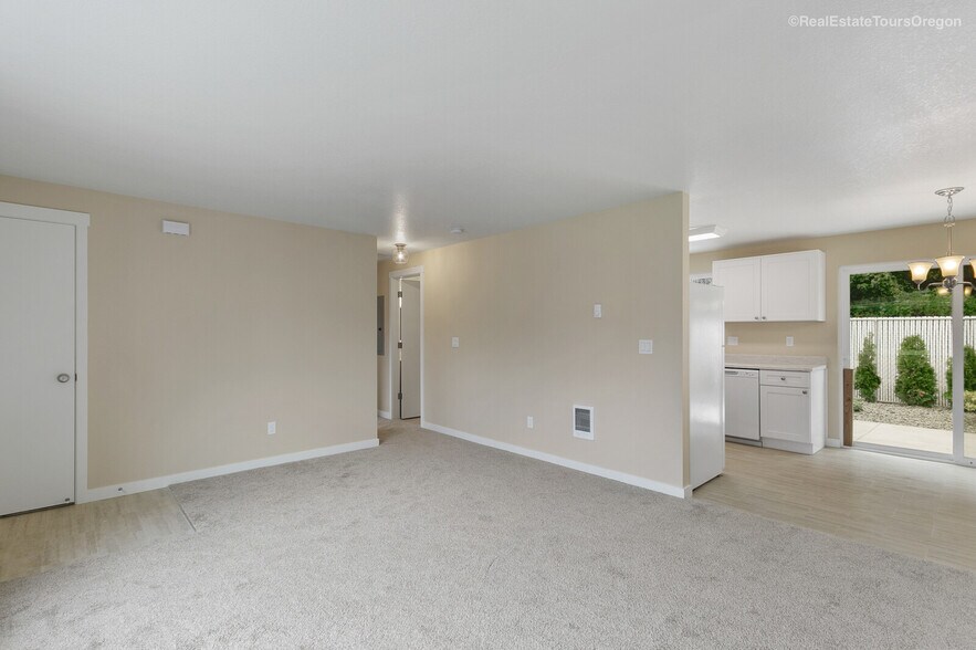 Livingroom - 151 N 29th Ave