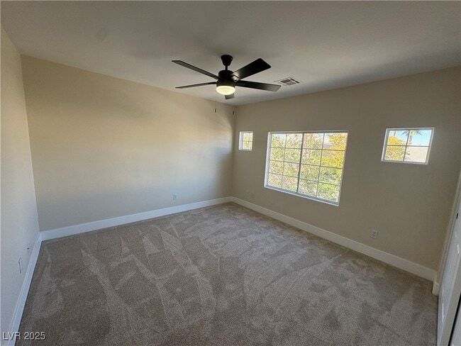 Building Photo - 2647 Hourglass Dr